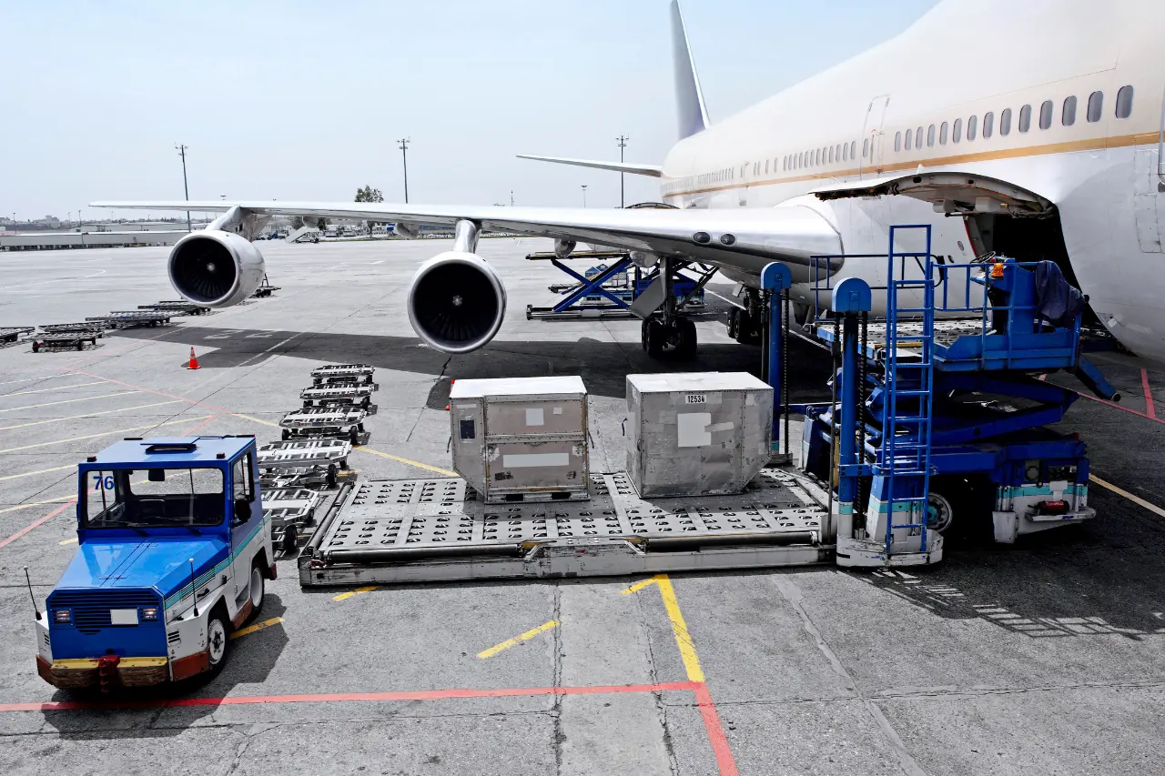 air-freight-and-cargo-services-6